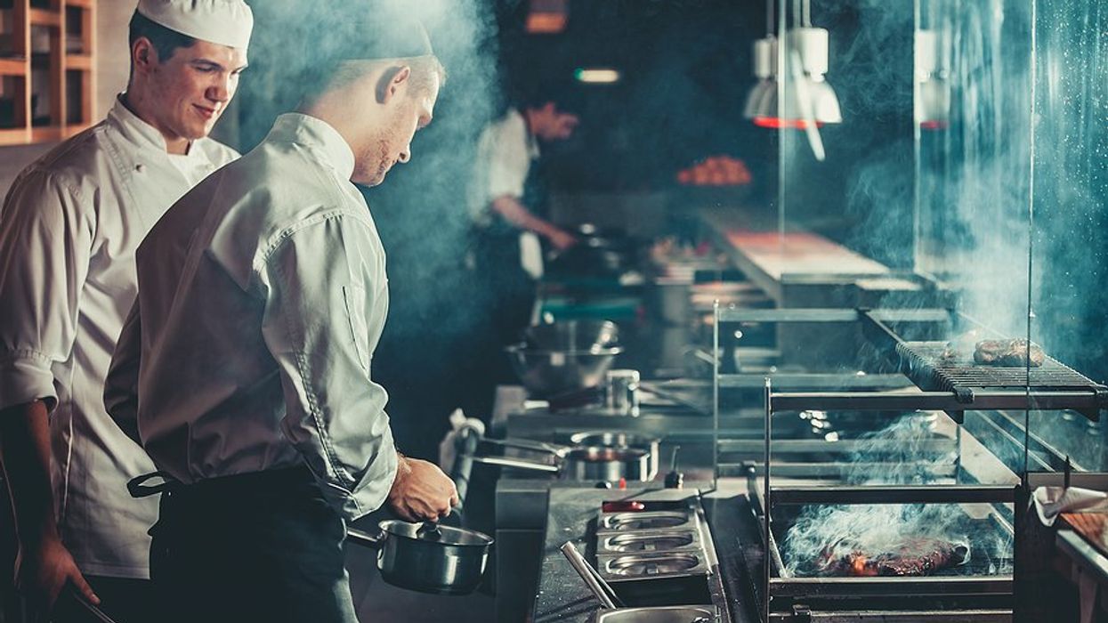 Restaurant workers take action against unsafe heat in kitchens